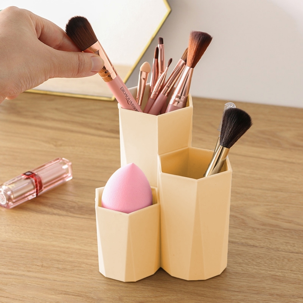 suport pensule machiaj 3 compartimente din plastic gonga 26
